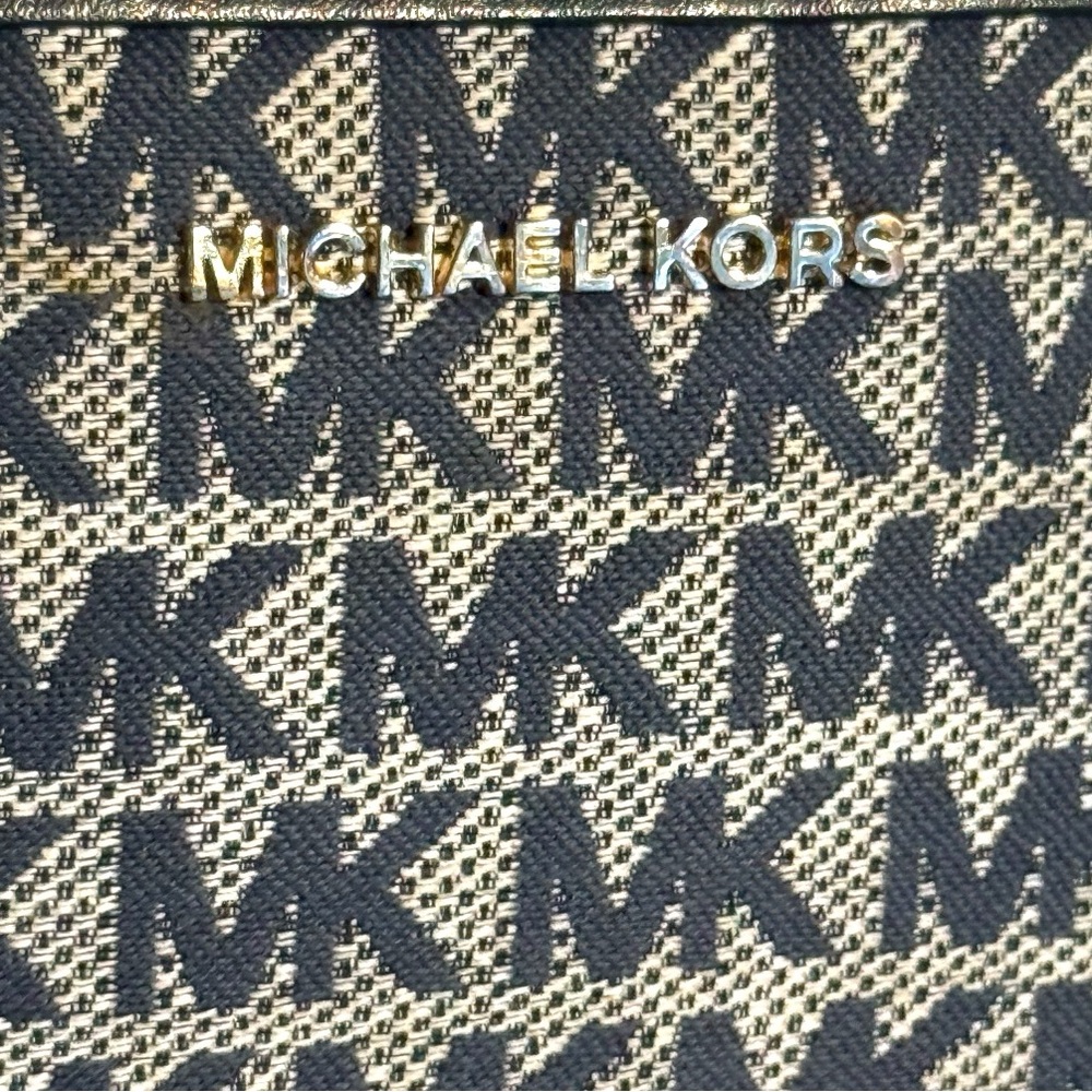 Michael Kors Jet Set Travel Double-Zip Wristlet Wallet Navy MK Mono Canvas - Picture 4 of 12